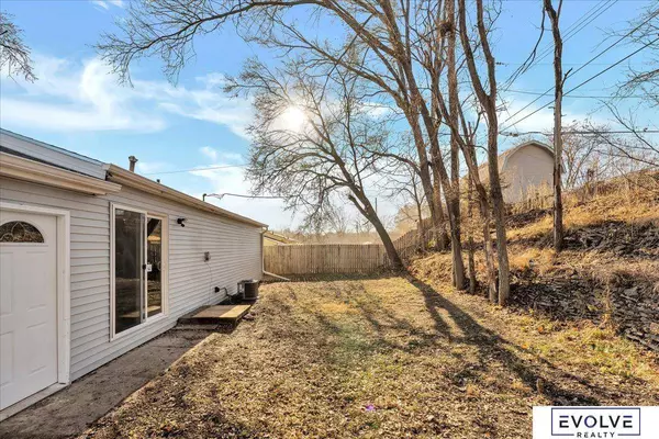 7358 S 69th Street, La Vista, NE 68128