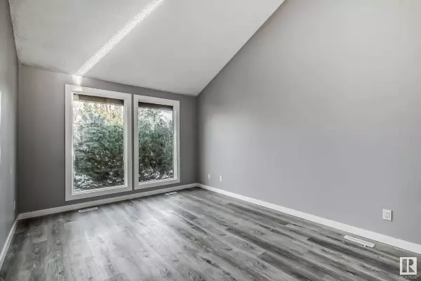 14112 26 ST NW, Edmonton, AB T5Y 1G6