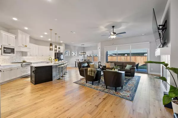 2800 Garrett Drive, Highland Village, TX 75077