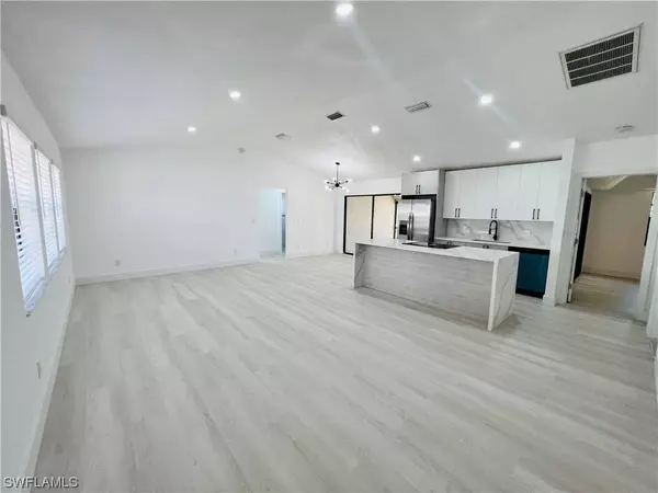 24 NE 20th CT, Cape Coral, FL 33909