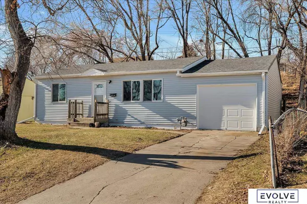 7358 S 69th Street, La Vista, NE 68128