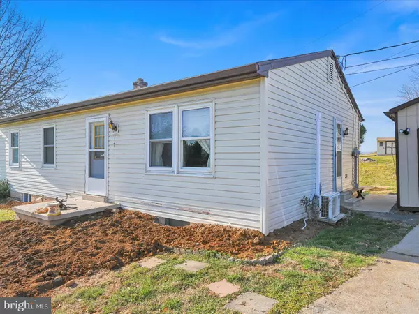 283 BEAGLE RD, Lebanon, PA 17046