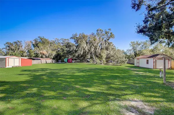 10416 GEORGE SMITH RD, Lithia, FL 33547