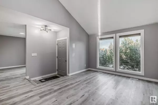 14112 26 ST NW, Edmonton, AB T5Y 1G6