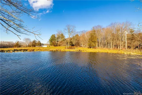 1680 Whirlwind Hill Road, Wallingford, CT 06492