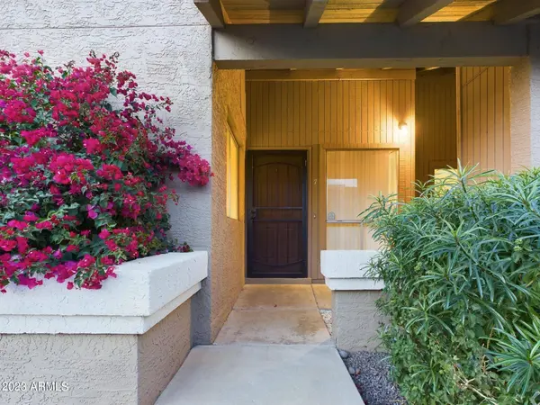 317 W HONONEGH Drive #7, Phoenix, AZ 85027