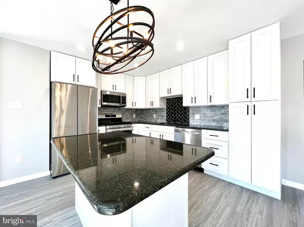 106 LAUREL AVE, Sicklerville, NJ 08081