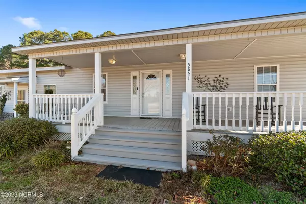 5861 Lebanon Church Road, Clarendon, NC 28432