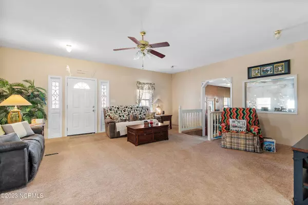 5861 Lebanon Church Road, Clarendon, NC 28432