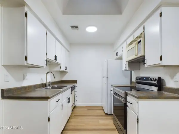 317 W HONONEGH Drive #7, Phoenix, AZ 85027