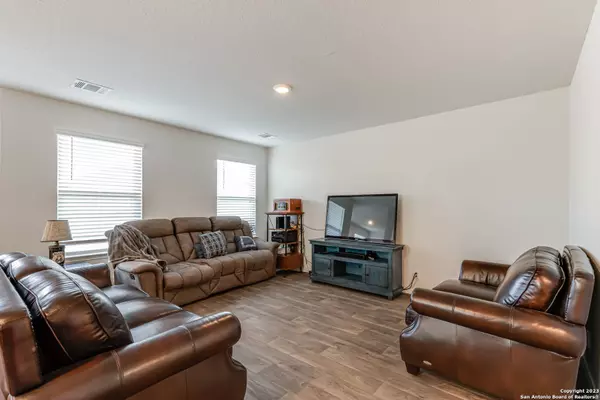 3835 SNOWBIRD, Converse, TX 78109