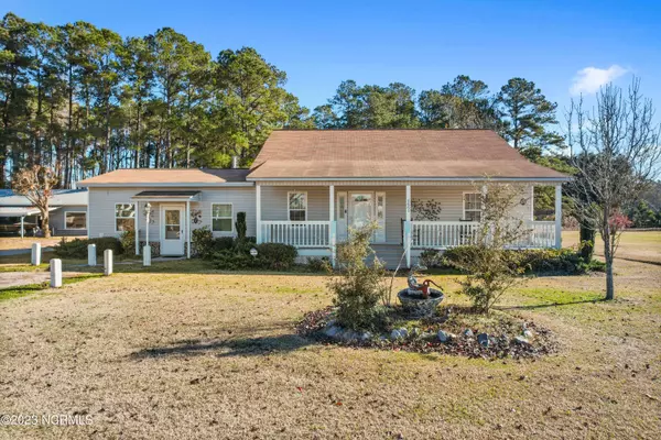 5861 Lebanon Church Road, Clarendon, NC 28432