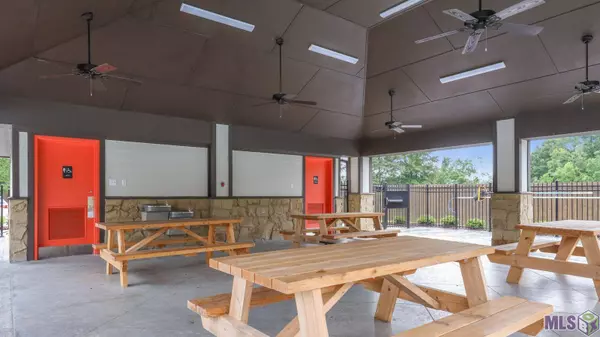 35301 GROVEMONT DR, Denham Springs, LA 70706