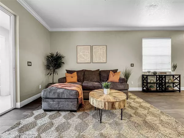 5018 WHITE SANDERLING CT, Tampa, FL 33619