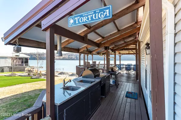 4806 Rivers Edge Dr, Charlestown, IN 47111