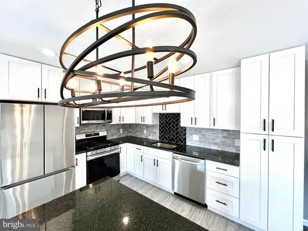 106 LAUREL AVE, Sicklerville, NJ 08081