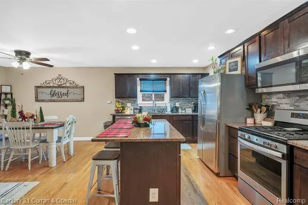 10203 CONTINENTAL Drive, Taylor, MI 48180