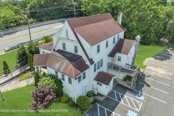 212 Norwood Avenue, Oakhurst, NJ 07755