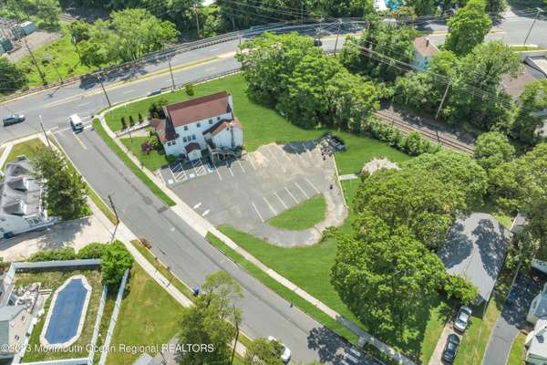 212 Norwood Avenue, Oakhurst, NJ 07755