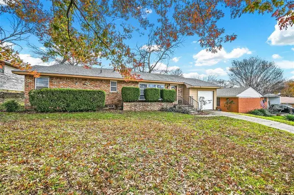 3355 Medina Avenue, Fort Worth, TX 76133