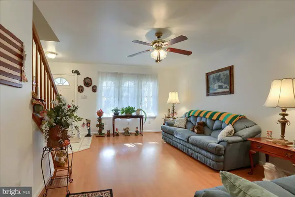 68 GREENFIELD DR, Carlisle, PA 17015