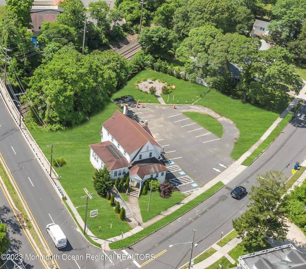 212 Norwood Avenue, Oakhurst, NJ 07755