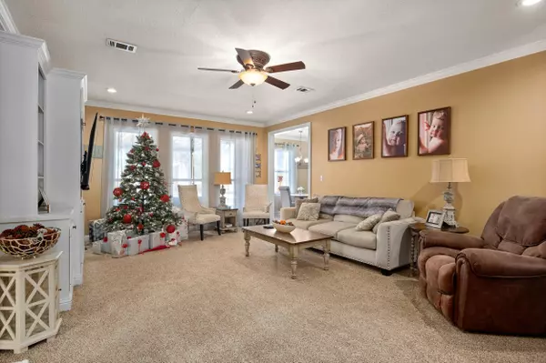 9 Lake LOOP, Petal, MS 39465