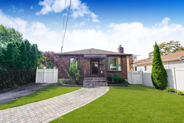 890 Marcy Avenue, Staten Island, NY 10309