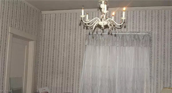 162 Lowell, Youngstown, OH 44512