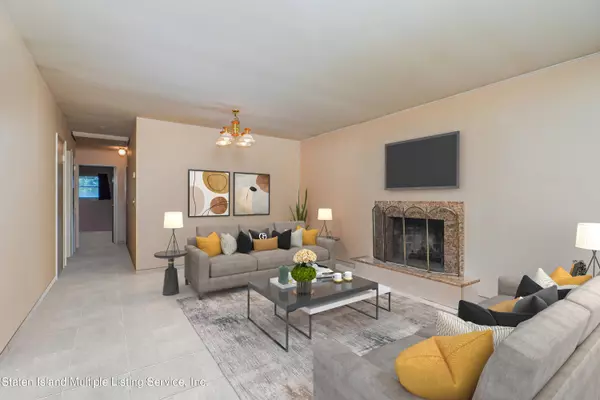 890 Marcy Avenue, Staten Island, NY 10309