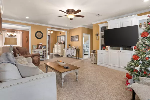 9 Lake LOOP, Petal, MS 39465