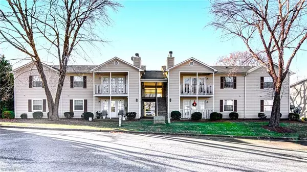 5511 Hornaday RD #F, Greensboro, NC 27409