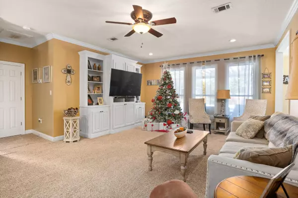 9 Lake LOOP, Petal, MS 39465