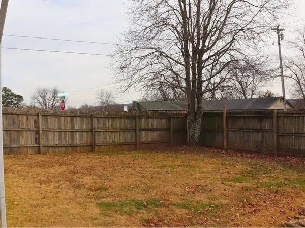 883 Cherry Lane, Fayetteville, AR 72701