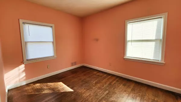 3121 Plantation Rd NE, Roanoke, VA 24012