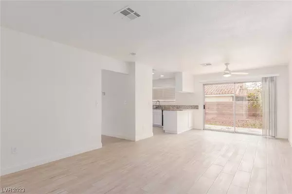 7739 Kalmalii Avenue, Las Vegas, NV 89147