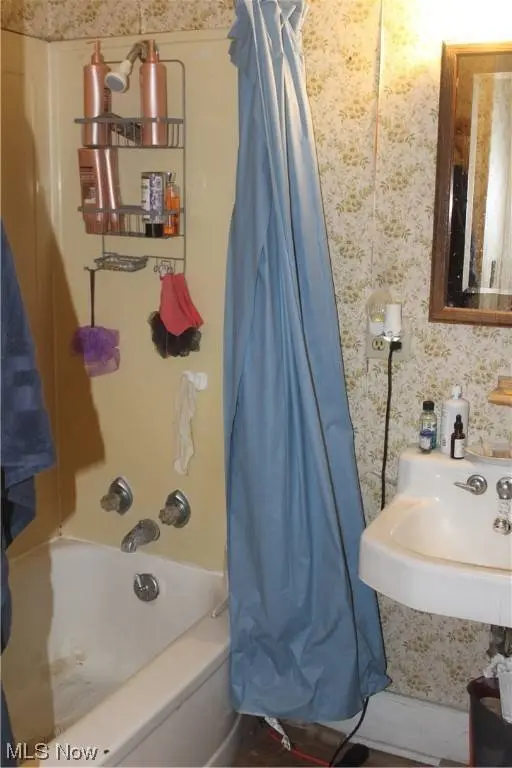 162 Lowell, Youngstown, OH 44512