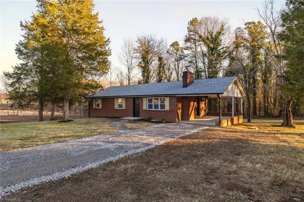 305 Hilton RD, Advance, NC 27006