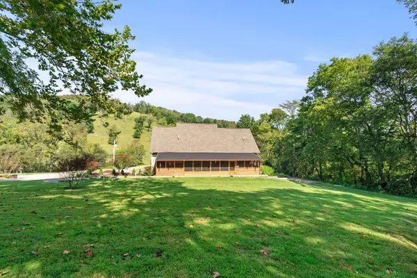 111 Agee Branch Ln, Hickman, TN 38567