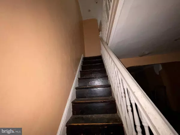 3030 MCELDERRY ST, Baltimore, MD 21205