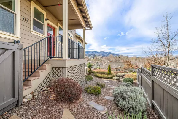 414 Fair Oaks Ave, Ashland, OR 97520