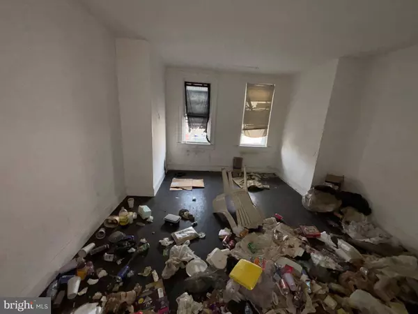 3030 MCELDERRY ST, Baltimore, MD 21205