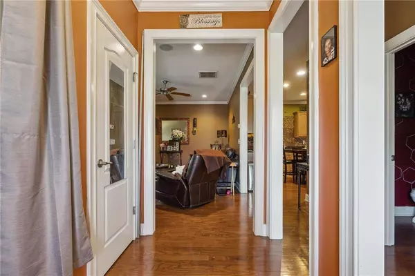 20 Courtyard LN, Cartersville, GA 30120