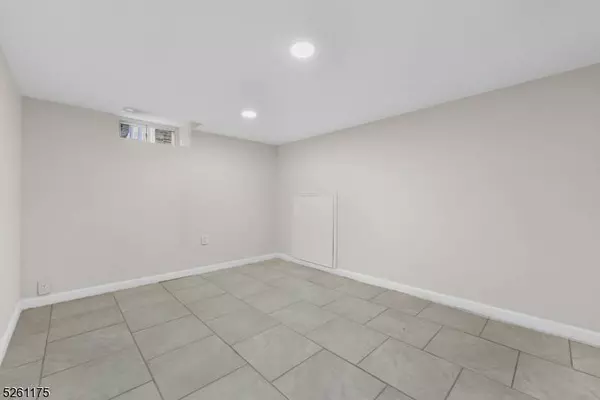 93-95 Ridgewood Ave, Newark City, NJ 07108