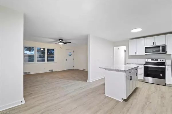 305 Hilton RD, Advance, NC 27006