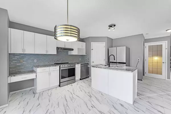 64 Bridlewood GDNS SW, Calgary, AB T2Y 3X6