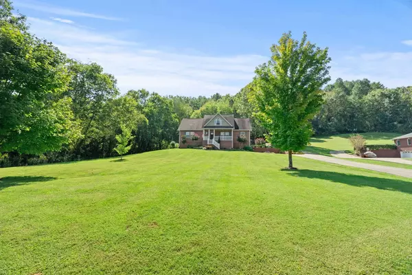 111 Agee Branch Ln, Hickman, TN 38567