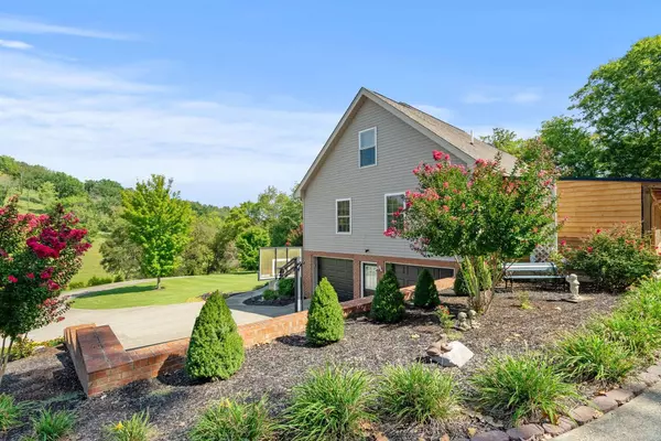 111 Agee Branch Ln, Hickman, TN 38567