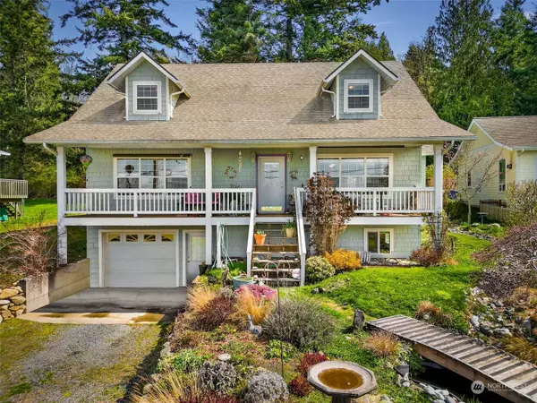 2544 Island View LN, Lummi Island, WA 98262