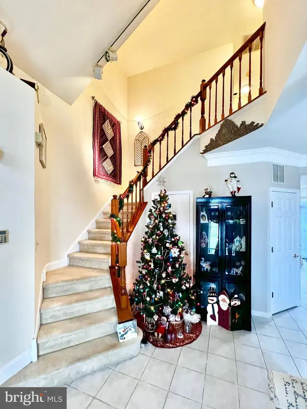 422 LONGFELLOW DR, Williamstown, NJ 08094